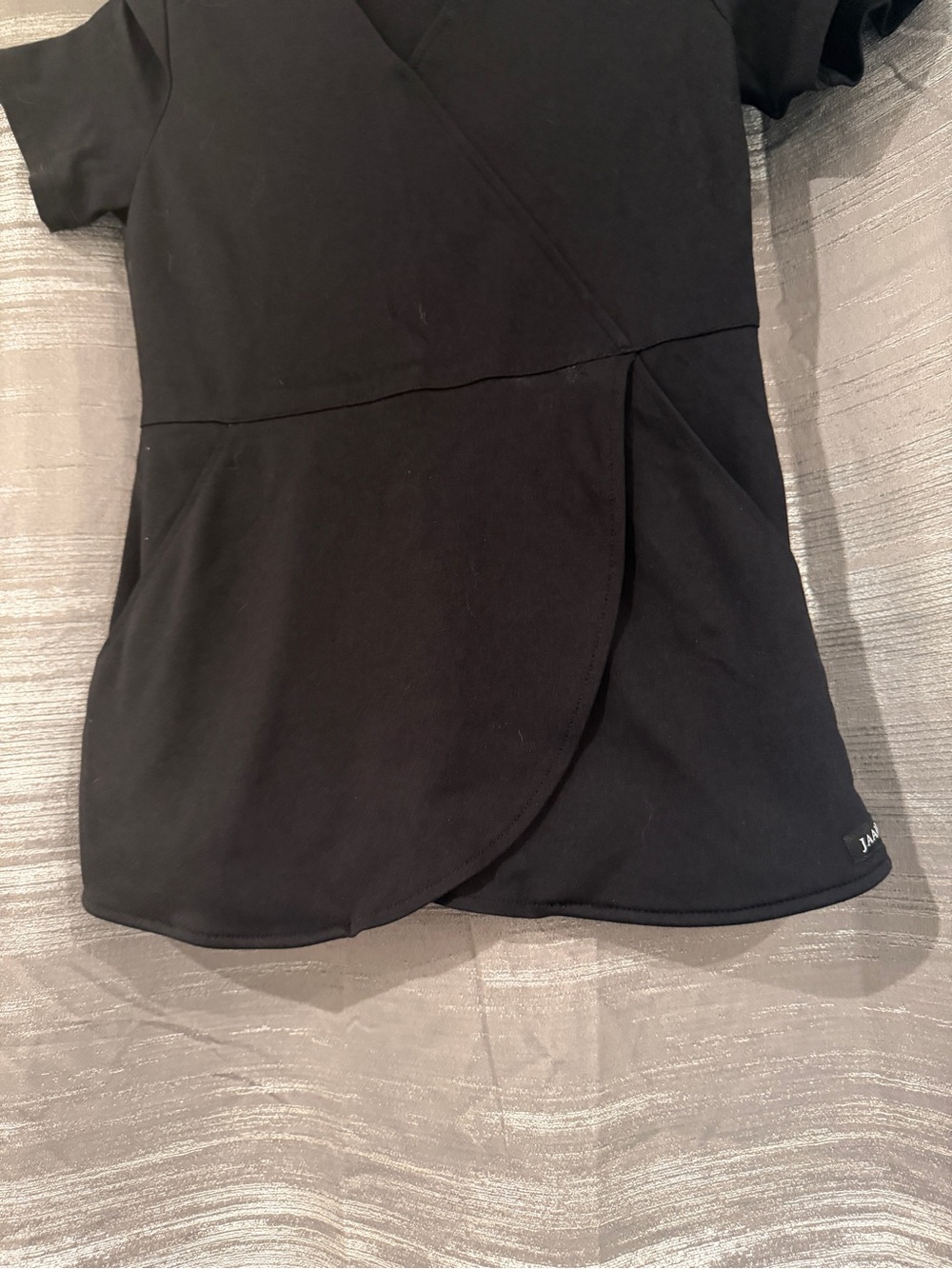 Jaanuu Black V‑Neck Short Sleeve Tunic Top - Picture 6 of 7